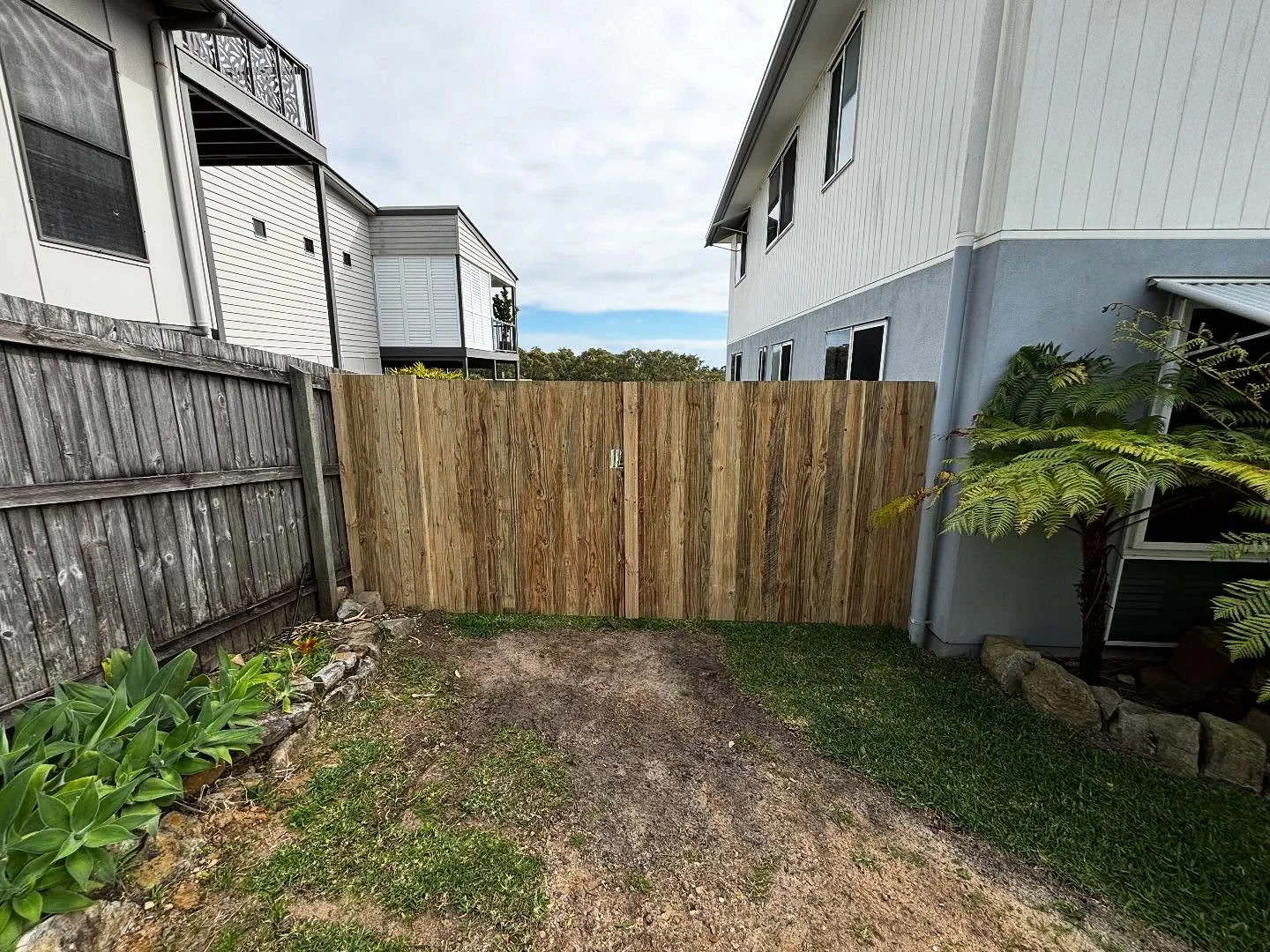 Timber fence & gate