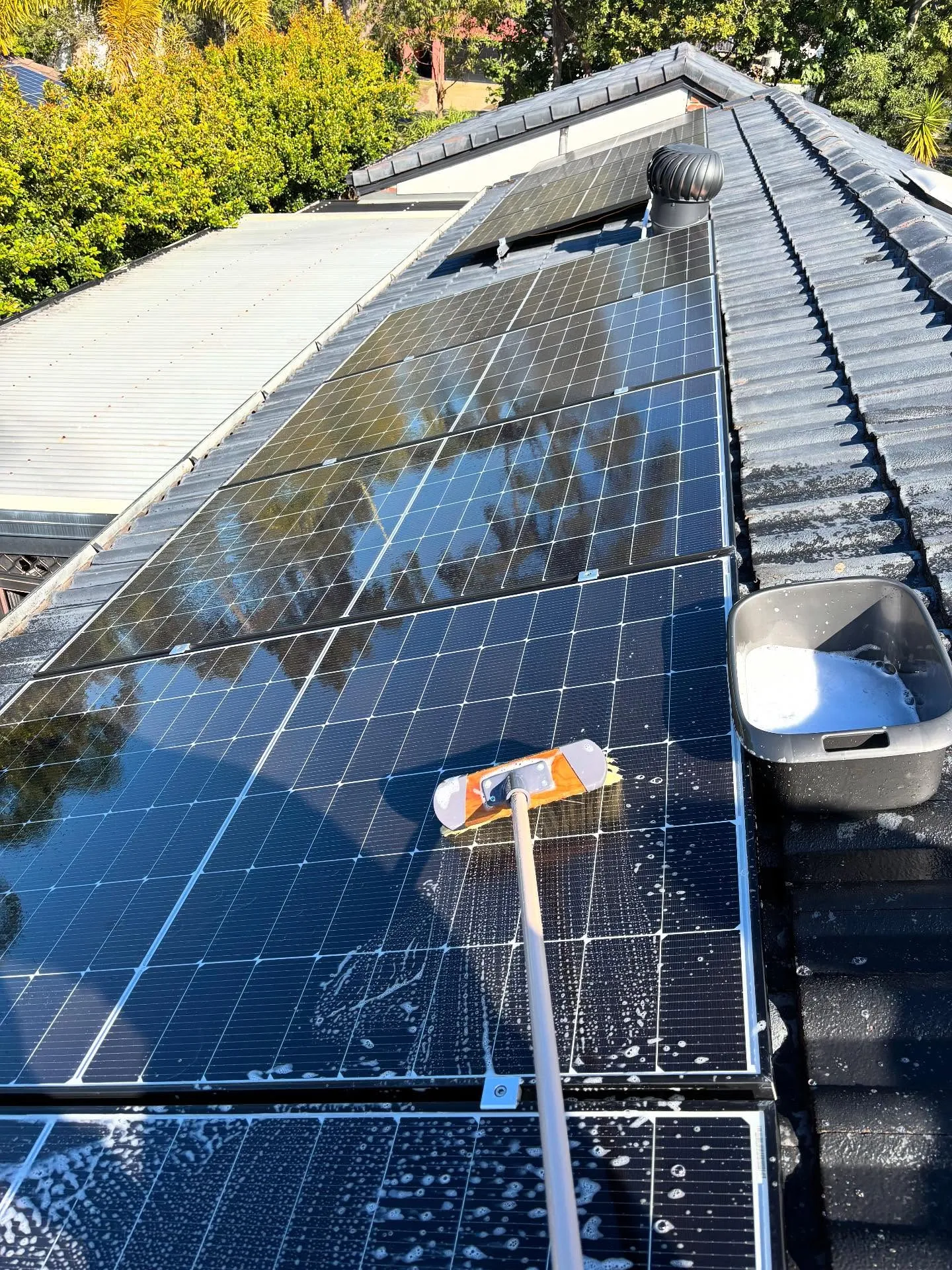 Solar panel clean